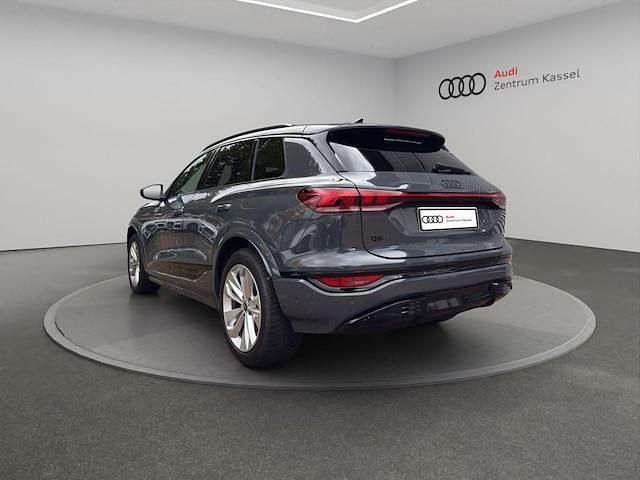 Gebraucht Audi Q6 e-tron Performance 225 kW (306 PS) 2025 Magnetgrau SUV