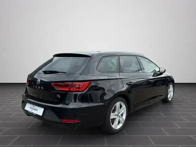 Gebraucht Seat Leon FR 150 PS (110 kW) 2017 Midnight schwarz (metallic) Limousine