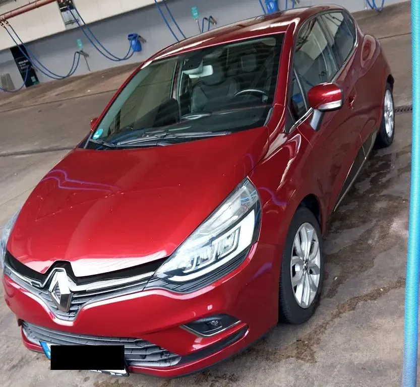 Gebraucht Renault Clio 90 PS (66 kW) 2018 Rot Limousine