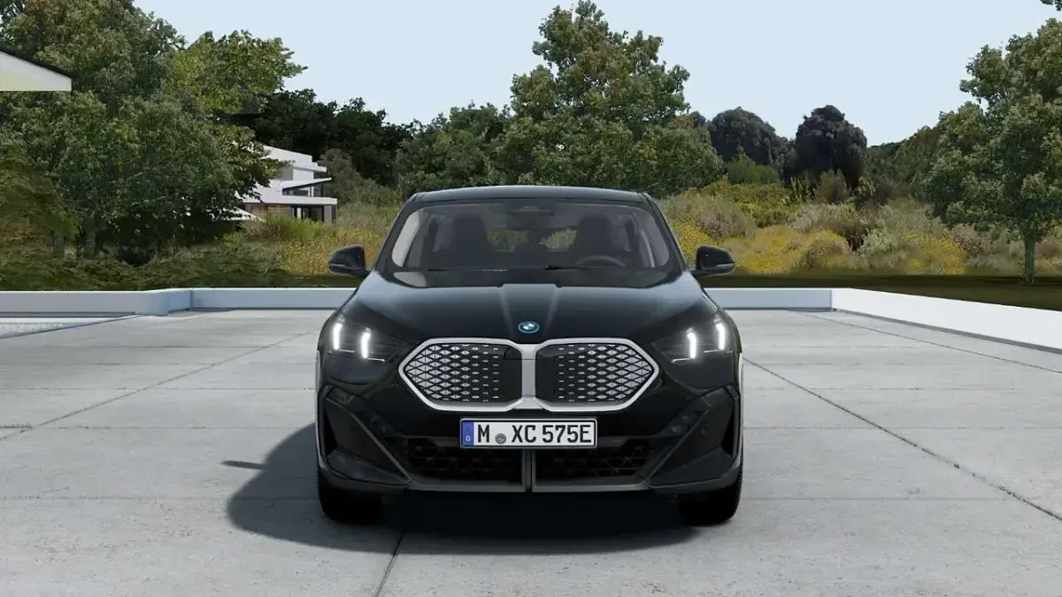 Neu BMW iX2 Performance 150 kW (204 PS) 2025 Schwarz uni SUV