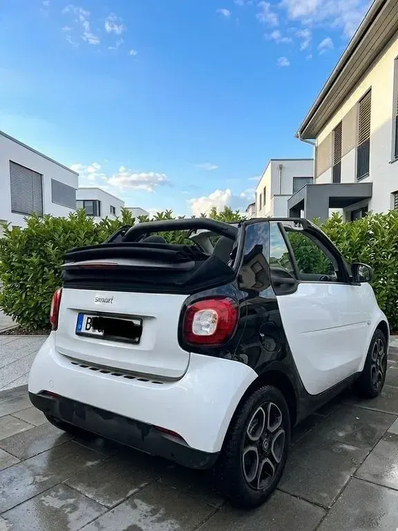 Gebraucht Smart ForTwo Cabrio Brabus 90 PS (66 kW) 2019 Weiß Cabrio