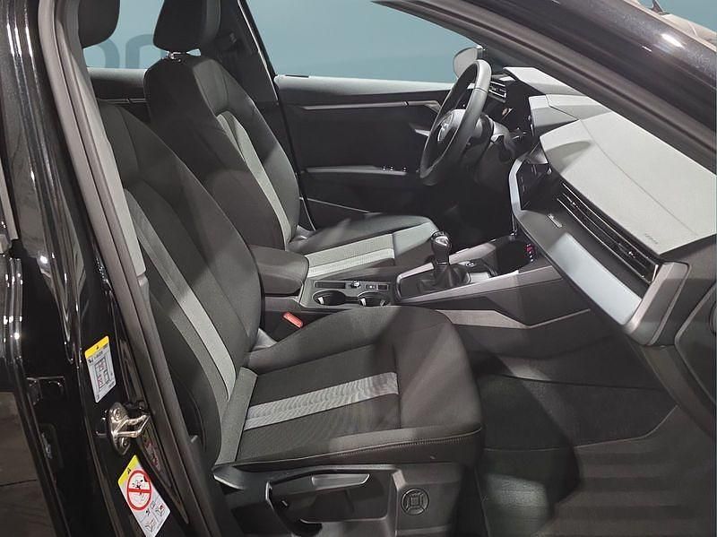 Gebraucht Audi A3 Sportback 116 PS (85 kW) 2025 Schwarz Kleinwagen