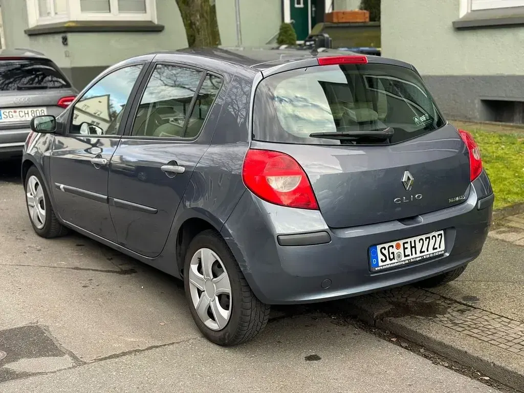 Gebraucht Renault Clio II Expression 88 PS (64 kW) 2005 Blau Limousine