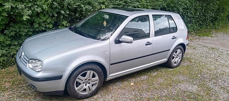 Gebraucht VW Golf IV 102 PS (75 kW) 2001 Grau Limousine