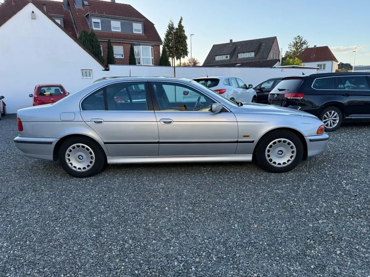 Second-hand BMW 520 150 CP (110 kW) 1998 Argintiu Berlinǎ