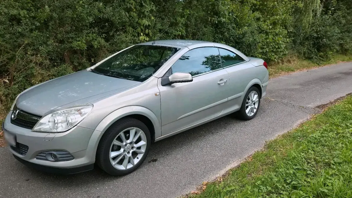 Gebraucht Opel Astra 140 PS (102 kW) 2005 Beige Coupé