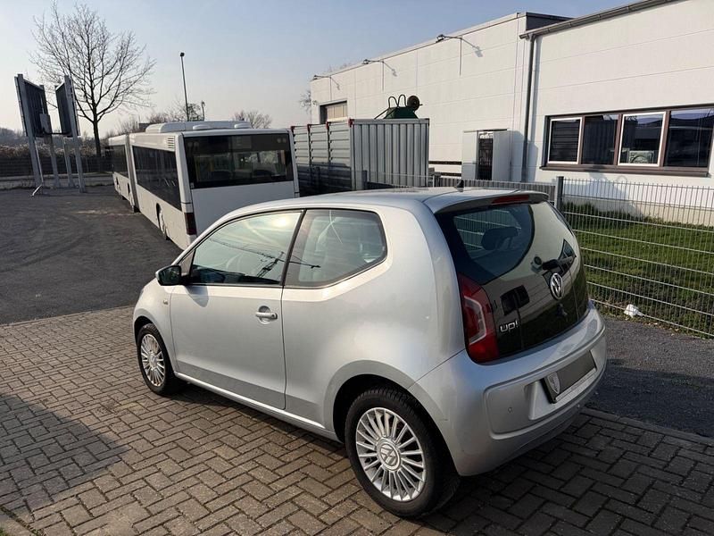 Gebraucht VW up! high up! 75 PS (55 kW) 2012 Silber Kleinwagen