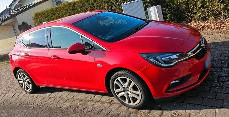 Gebraucht Opel Astra Dynamic 150 PS (110 kW) 2015 Rot Limousine