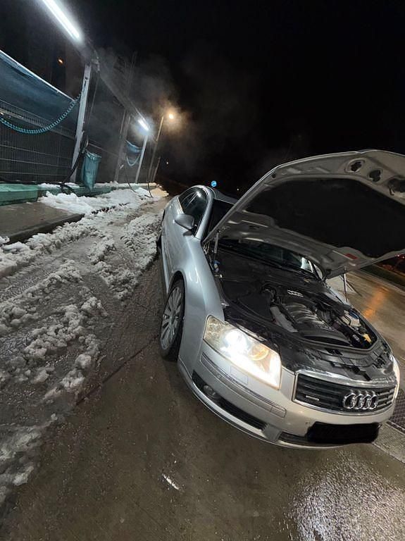 Gebraucht Audi A8 Ambiente 334 PS (245 kW) 2003 Silber Limousine