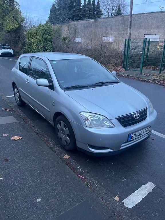 Gebraucht Toyota Corolla 110 PS (80 kW) 2002 Silber Limousine