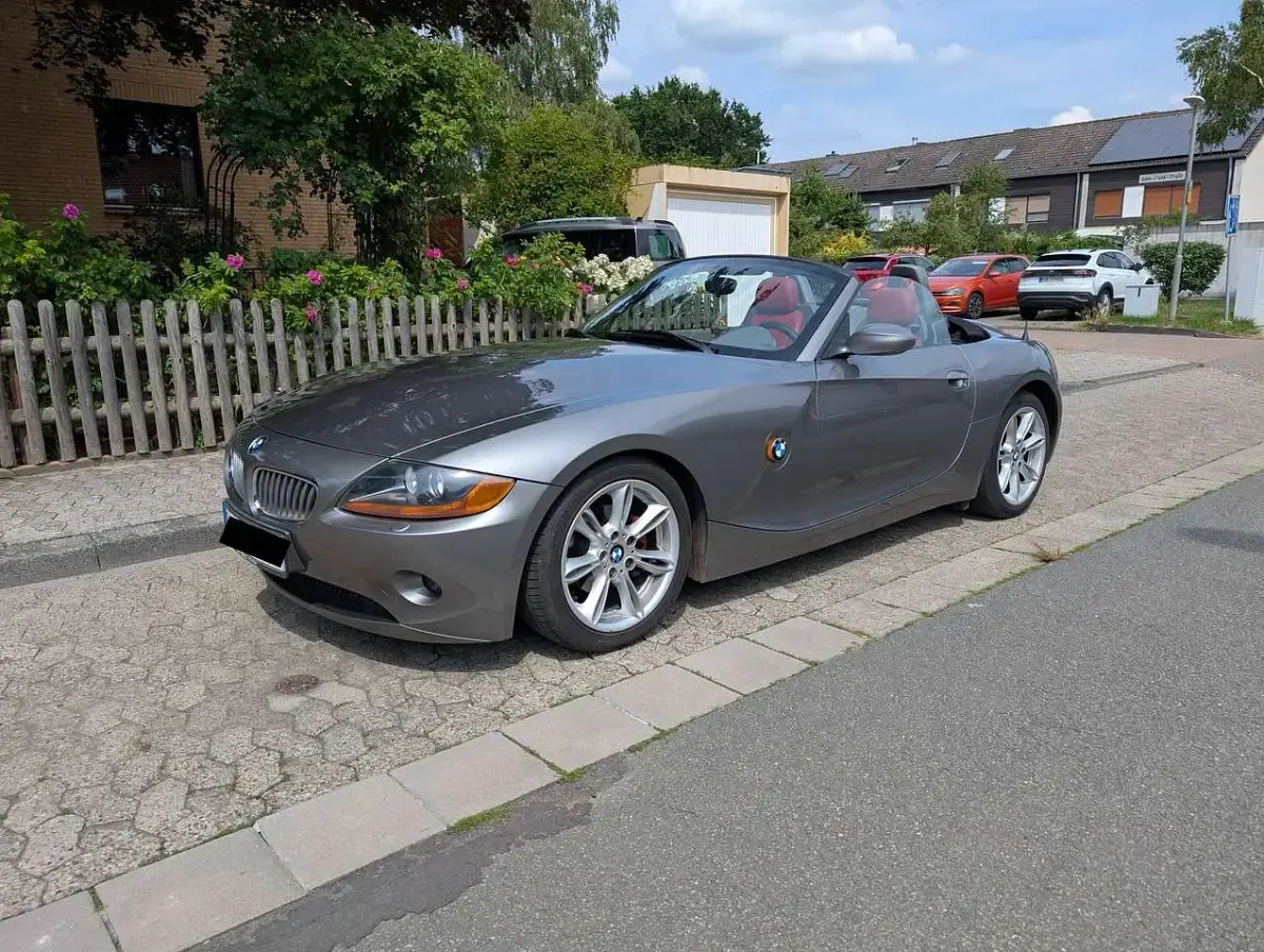 Gebraucht BMW Z4 192 PS (141 kW) 2003 Grau Cabrio