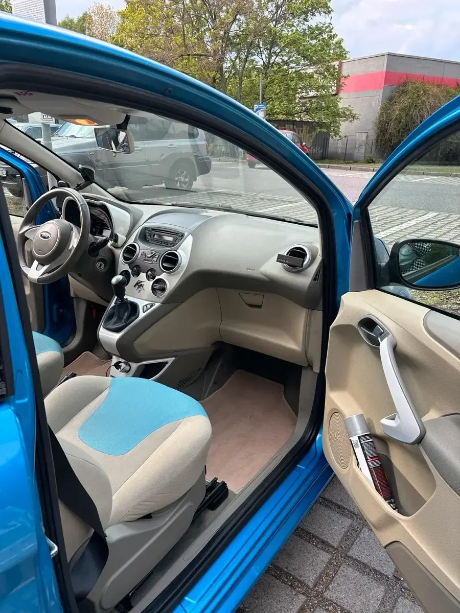 Gebraucht Ford Ka Titanium 69 PS (50 kW) 2012 Blau Kleinwagen