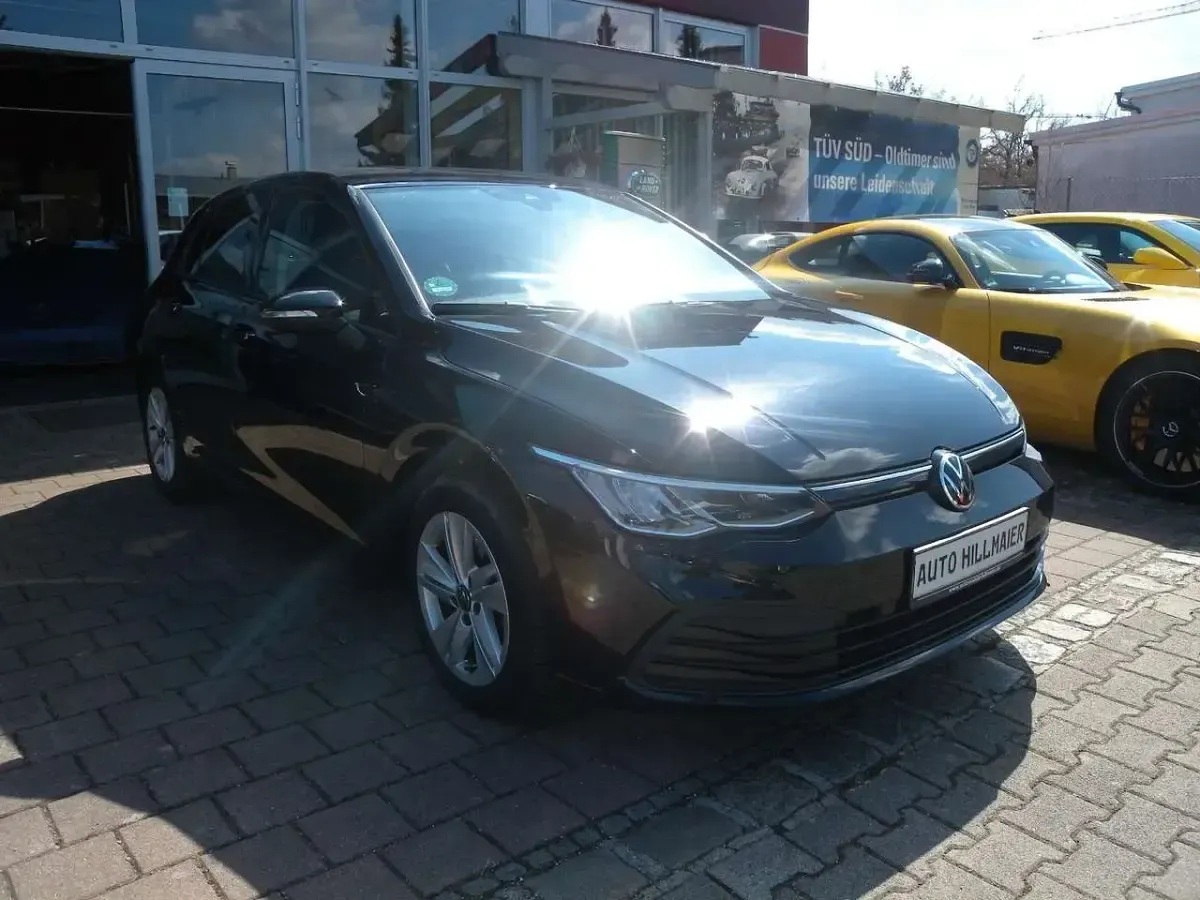 Gebraucht VW Golf VIII Life 150 PS (110 kW) 2020 Schwarz Limousine