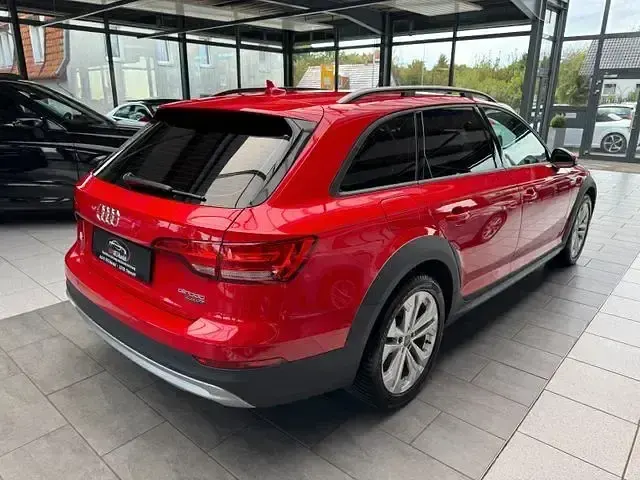 Gebraucht Audi A4 Allroad Basis 150 PS (110 kW) 2018 Rot Kombi