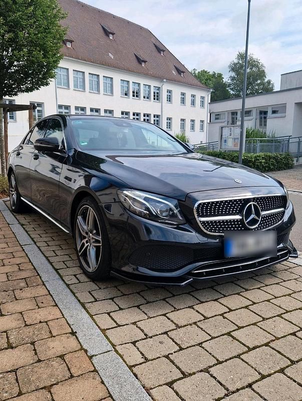 Gebraucht Mercedes E220 194 PS (142 kW) 2017 Schwarz Limousine
