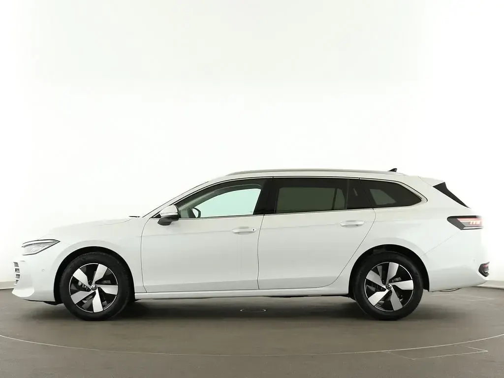 Gebraucht VW Passat Business 150 PS (110 kW) 2026 Weiß Kombi