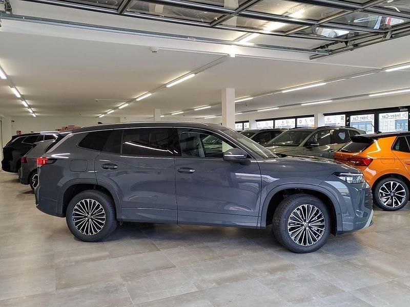 Neu VW Tayron 150 PS (110 kW) 2026 Delfingraumetallic SUV