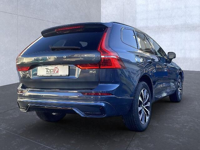 Gebraucht Volvo XC60 Plus 197 PS (144 kW) 2022 Denim blue (metallic) SUV