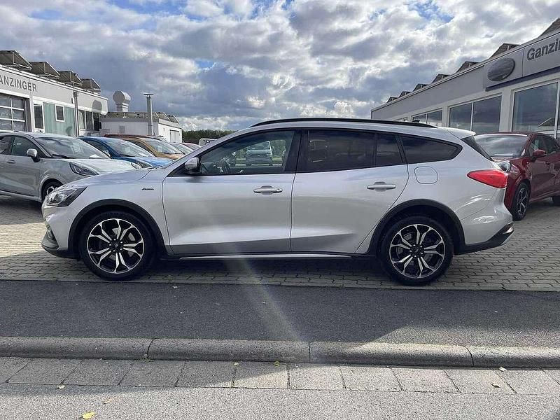 Gebraucht Ford Focus Active X 150 PS (110 kW) 2020 Polarsilbermetallic (metallic) Kombi