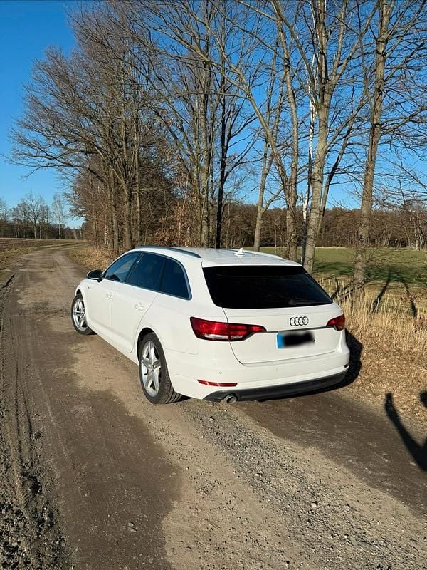 Gebraucht Audi A4 S-Line 150 PS (110 kW) 2016 Weiß Kombi
