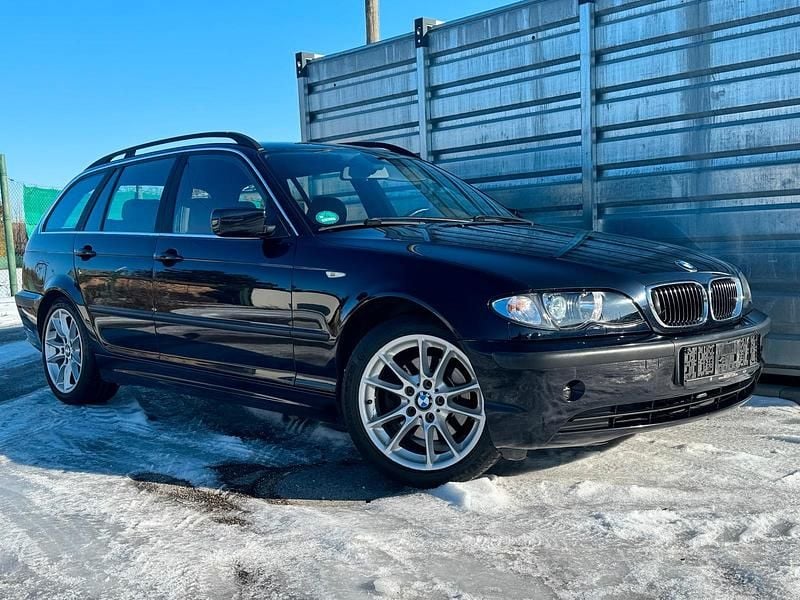 Schwarz Gebraucht 2004 BMW 320 Exclusive Kombi | 4.499 € (Fairer Preis) - Bild 1/4