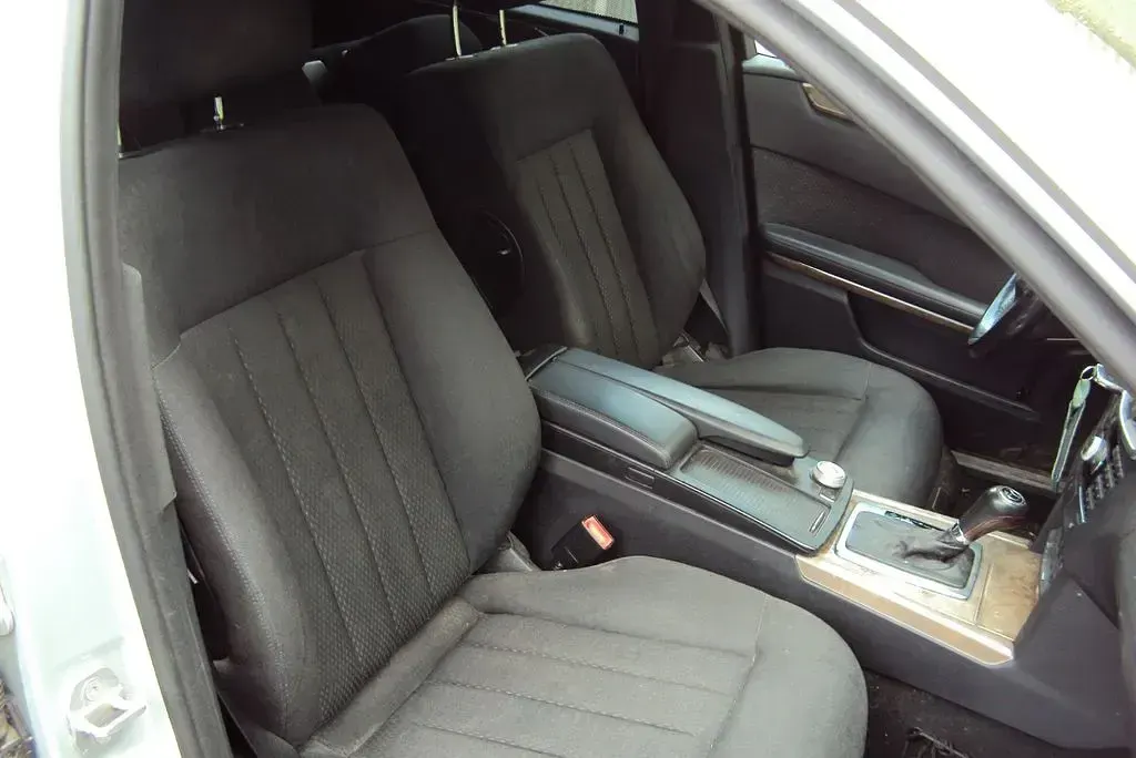 Gebraucht Mercedes E200 136 PS (100 kW) 2010 Silber Kombi