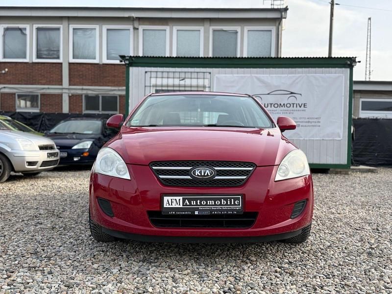 Gebraucht Kia Ceed 109 PS (80 kW) 2007 Rot Kleinwagen