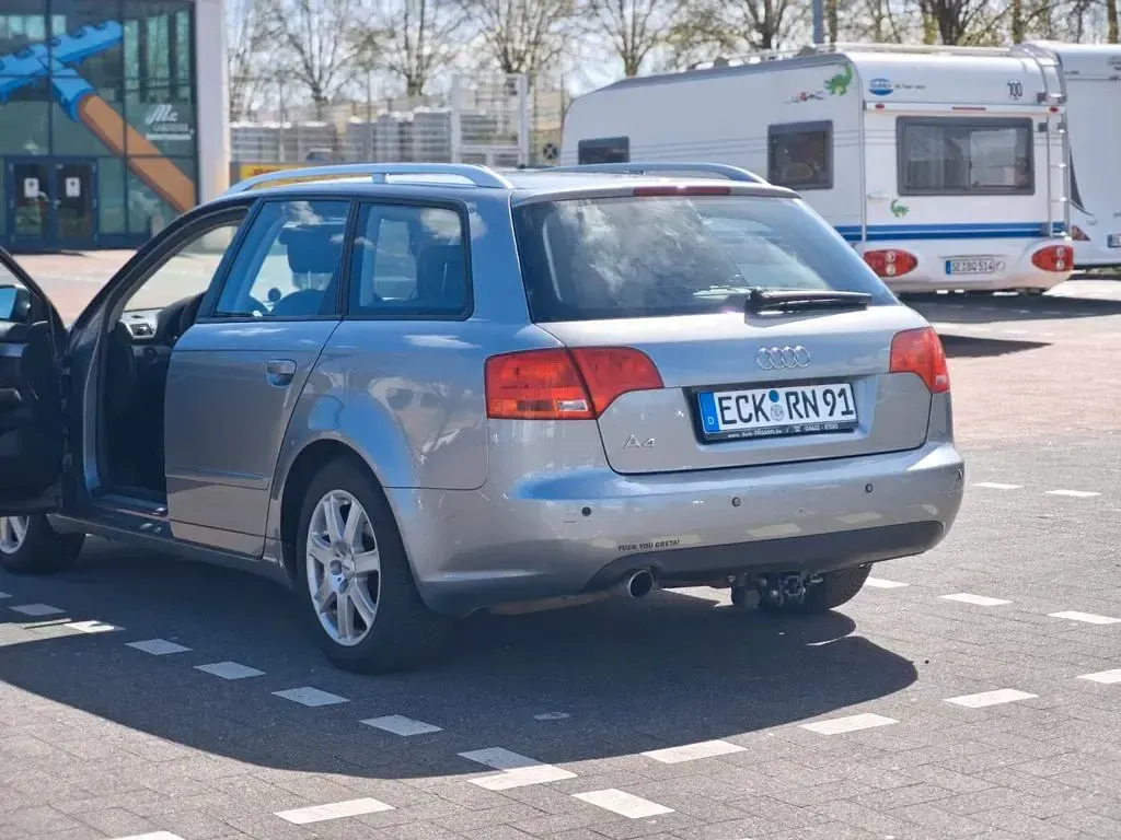 Używany Audi A4 Performance 102 KM (75 kW) 2004 Srebrny Kombi