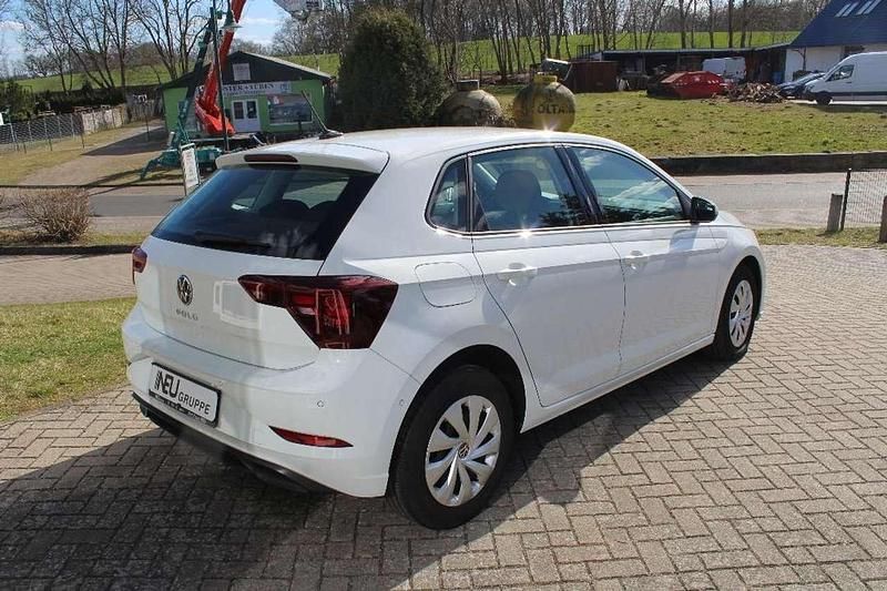 Second-hand VW Polo Life 95 CP (69 kW) 2022 Alb Hatchback