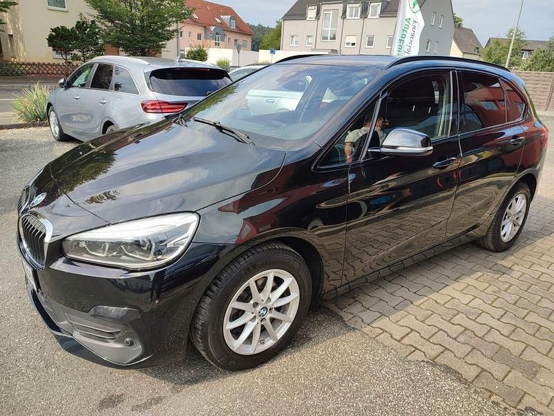 Schwarz Gebraucht 2018 BMW 218 Advantage Kombi | 14.790 € (Fairer Preis) - Bild 1/4