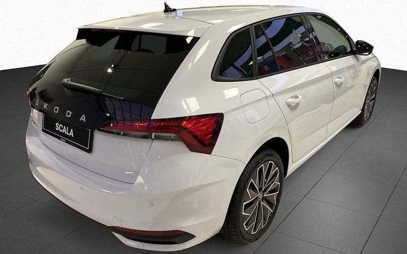 Neu Skoda Scala Selection 116 PS (85 kW) 2025 Weiß Kleinwagen