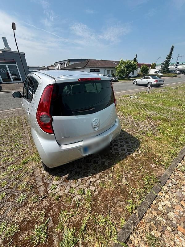 Gebraucht Opel Agila 86 PS (63 kW) 2008 Silber Kleinwagen