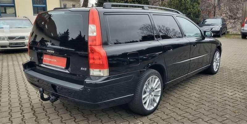 Second-hand Volvo V70 163 CP (119 kW) 2007 Negru Break