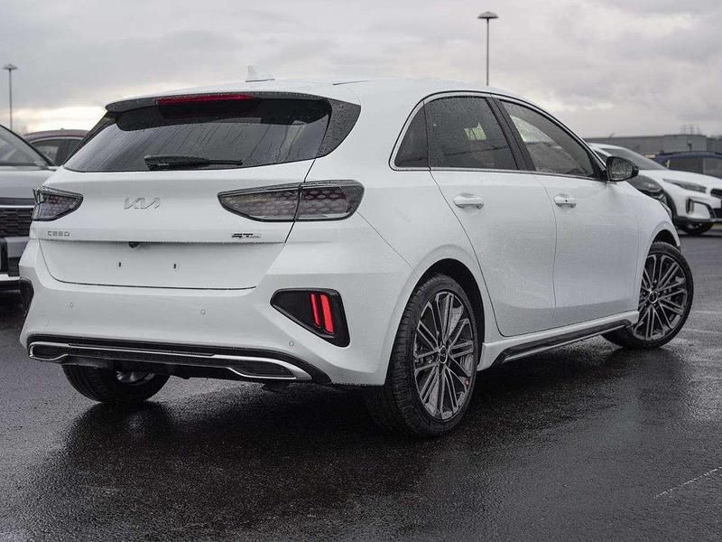 Nowe Kia Ceed GT-Line 140 KM (102 kW) 2026 Biały Hatchback
