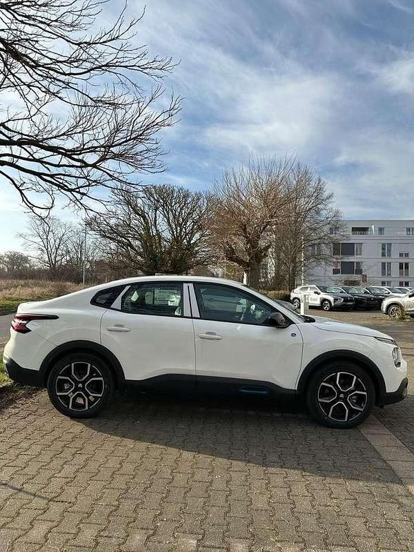 Gebraucht Citroën e-C4 Feel 100 kW (136 PS) 2024 Weiß Limousine
