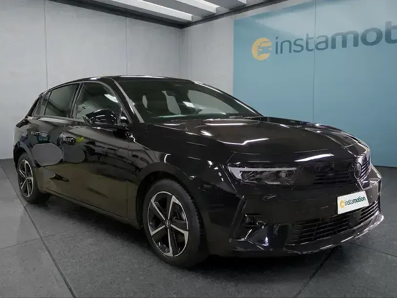 Gebraucht Opel Astra 131 PS (96 kW) 2025 Schwarz Kleinwagen