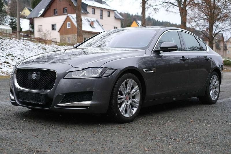 Corrisgrey Gebraucht 2016 Jaguar XF Prestige Limousine | 12.980 € (Superpreis) - Bild 1/4