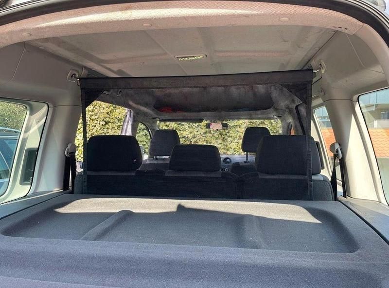 Gebraucht VW Caddy Trendline 102 PS (75 kW) 2012 Silber Van / Kleinbus