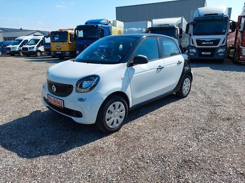Gebraucht Smart ForFour 61 PS (44 kW) 2016 Schwarz Kleinwagen