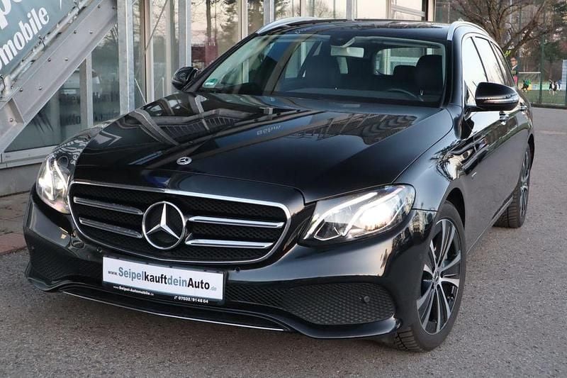 Gebraucht Mercedes E300 Avantgarde 194 PS (142 kW) 2020 Schwarz Kombi