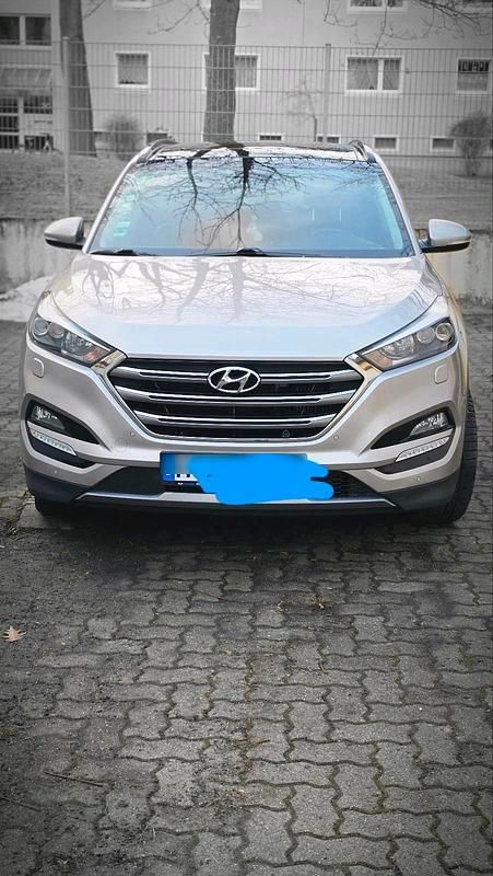 Gebraucht Hyundai Tucson Premium 186 PS (136 kW) 2015 Andere farben SUV
