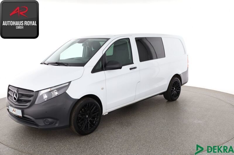 Weiss Gebraucht 2020 Mercedes Vito Van / Kleinbus | 26.740 € (Guter Preis) - Bild 1/4