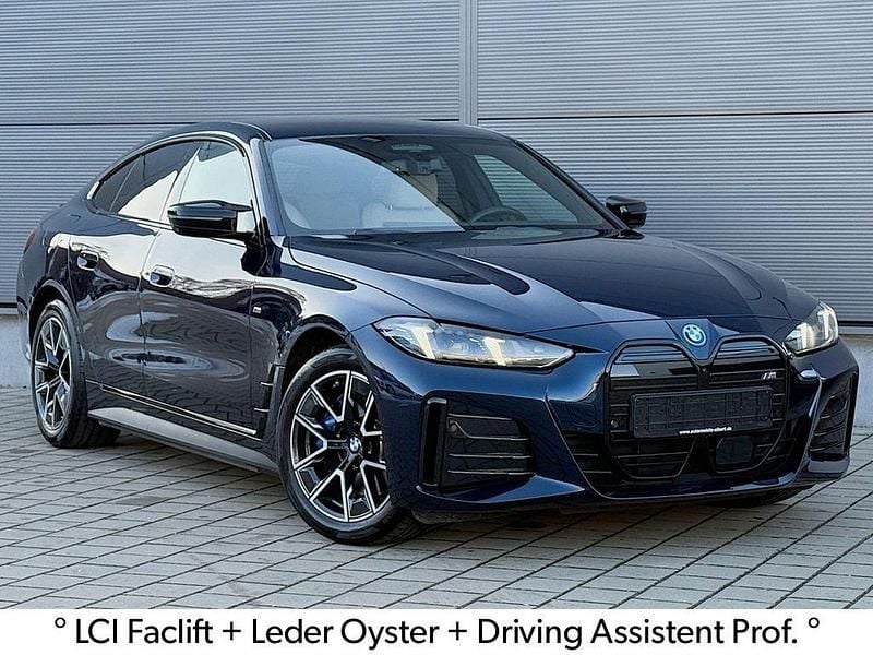 Blau Gebraucht 2024 BMW i4 Performance Limousine | 58.250 € (Fairer Preis) - Bild 1/4
