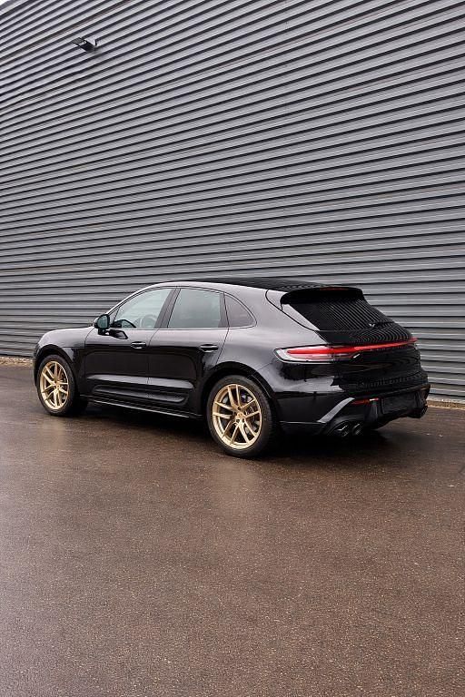 Gebraucht Porsche Macan 265 PS (194 kW) 2022 Schwarz SUV