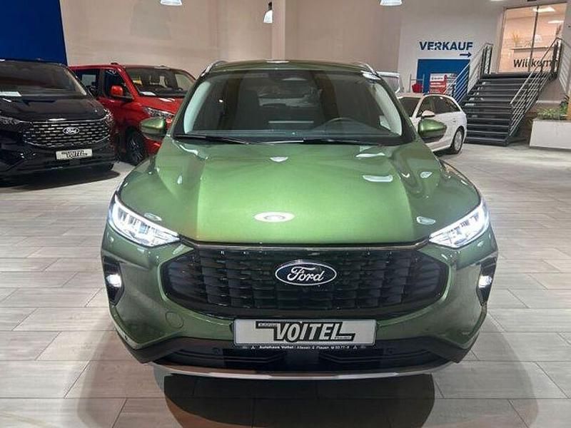 Gebraucht Ford Kuga Titanium 150 PS (110 kW) 2024 Grün SUV