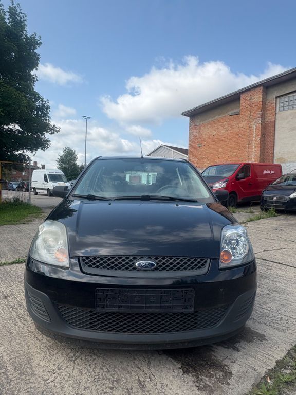 Blau Gebraucht 2006 Ford Fiesta Ambiente Kleinwagen | 1.600 € (Fairer Preis) - Bild 1/4