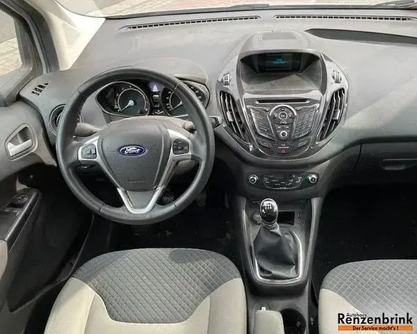 Gebraucht Ford Tourneo Courier Titanium 101 PS (74 kW) 2017 Silber Van / Kleinbus