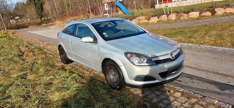 Grau Gebraucht 2005 Opel Astra GTC Coupé | 800 € (Fairer Preis) - Bild 1/4