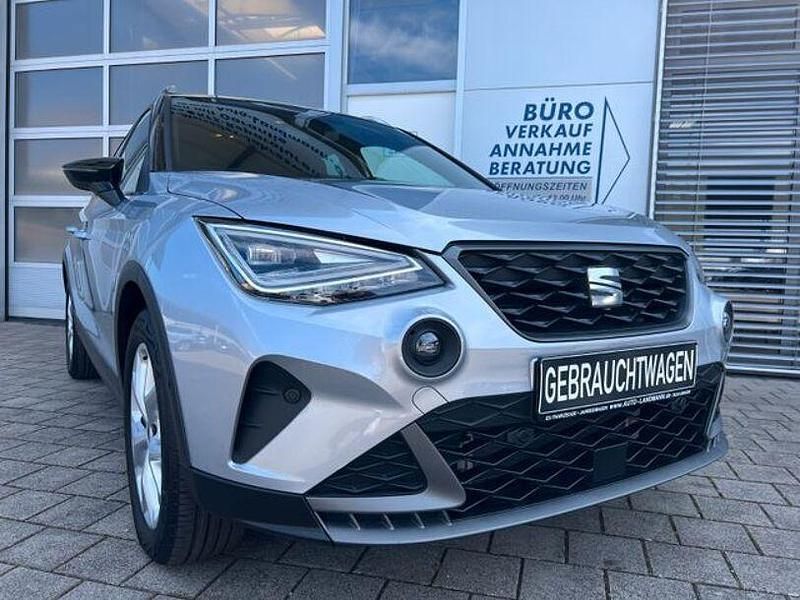 Silber Gebraucht 2024 Seat Arona FR SUV | 25.790 € (Fairer Preis) - Bild 1/4