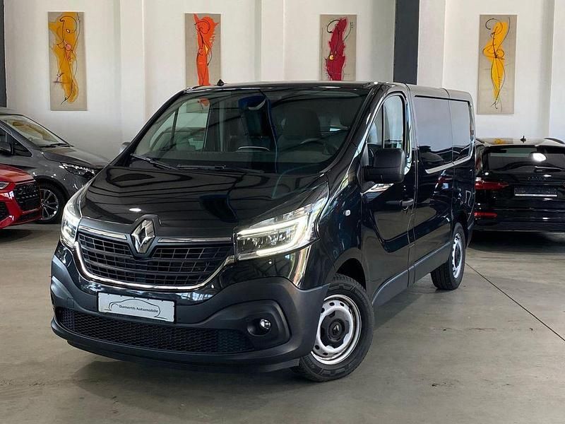 Tenebroschwarz metallic Gebraucht 2021 Renault Trafic Komfort Van | 21.880 € (Superpreis) - Bild 1/4
